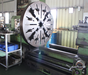 Heavy Duty Precision Lathe